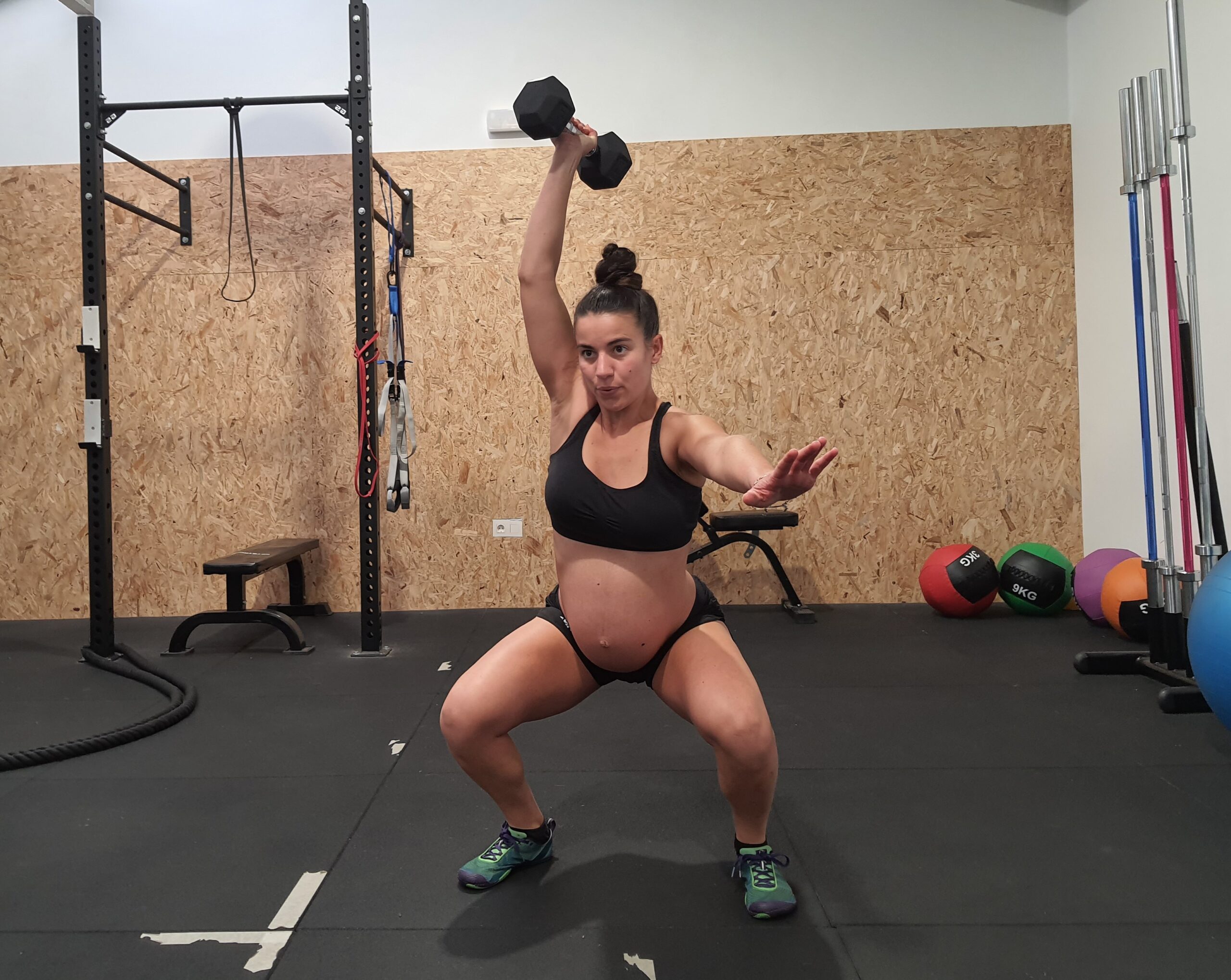 foto vero embarazo entrenando